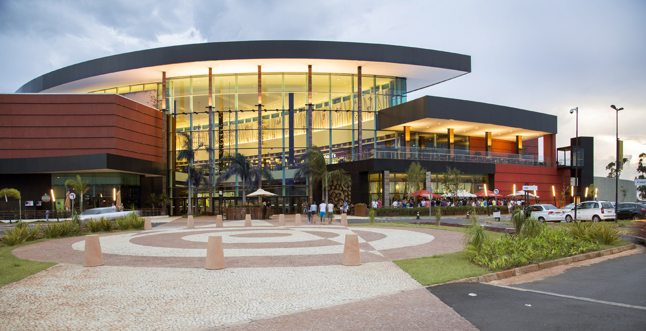 Uberlândia Shopping incrementa mix com cinco novas lojas Imprensa e Mídia