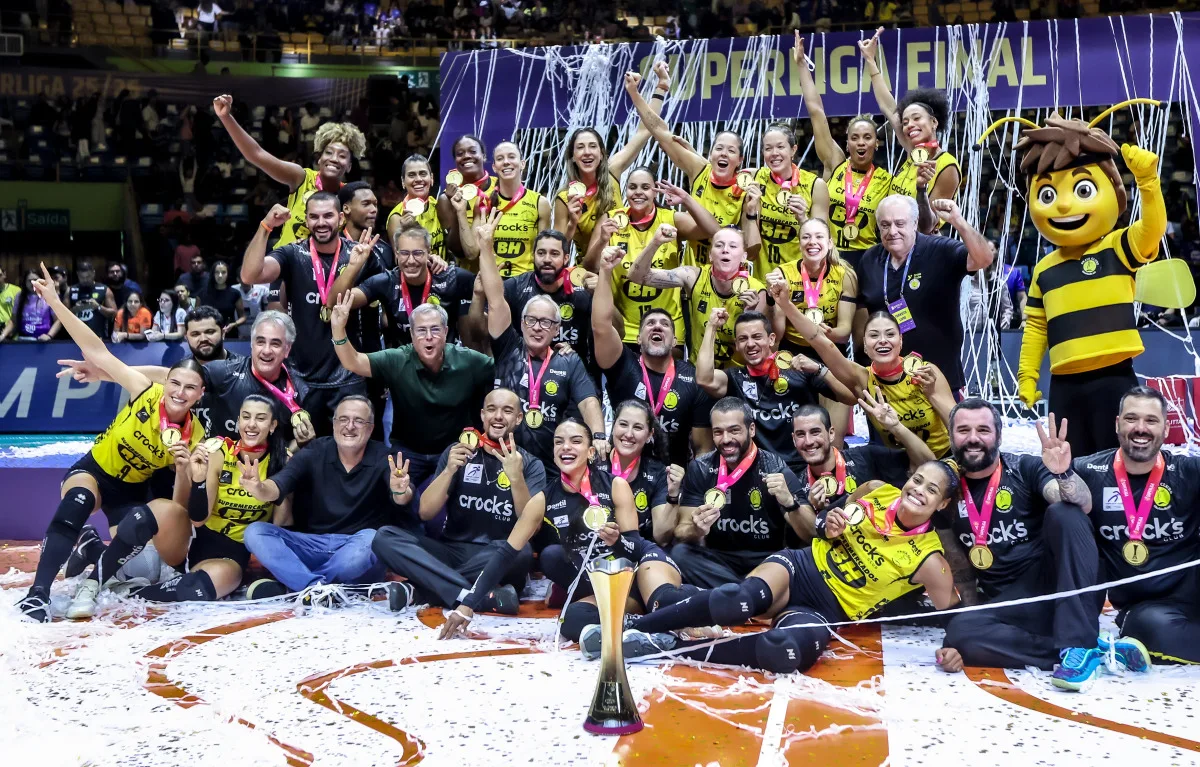 Dentil/Praia Clube vence Minas e conquista o tricampeonato da Superliga Feminina 2025/26
