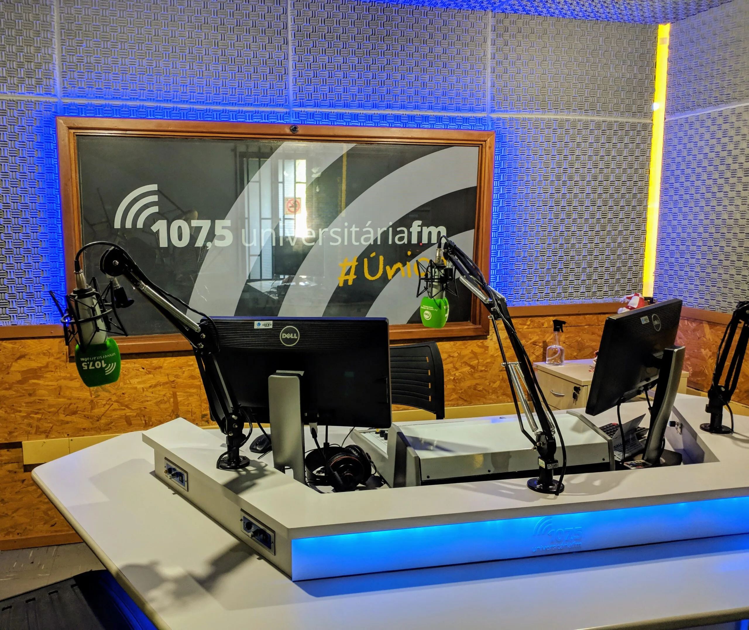 Rádio Universitária FM de Uberlândia Celebra 40 Anos com Novos Programas, Transmissor Mais Potente e Transmissões ao Vivo