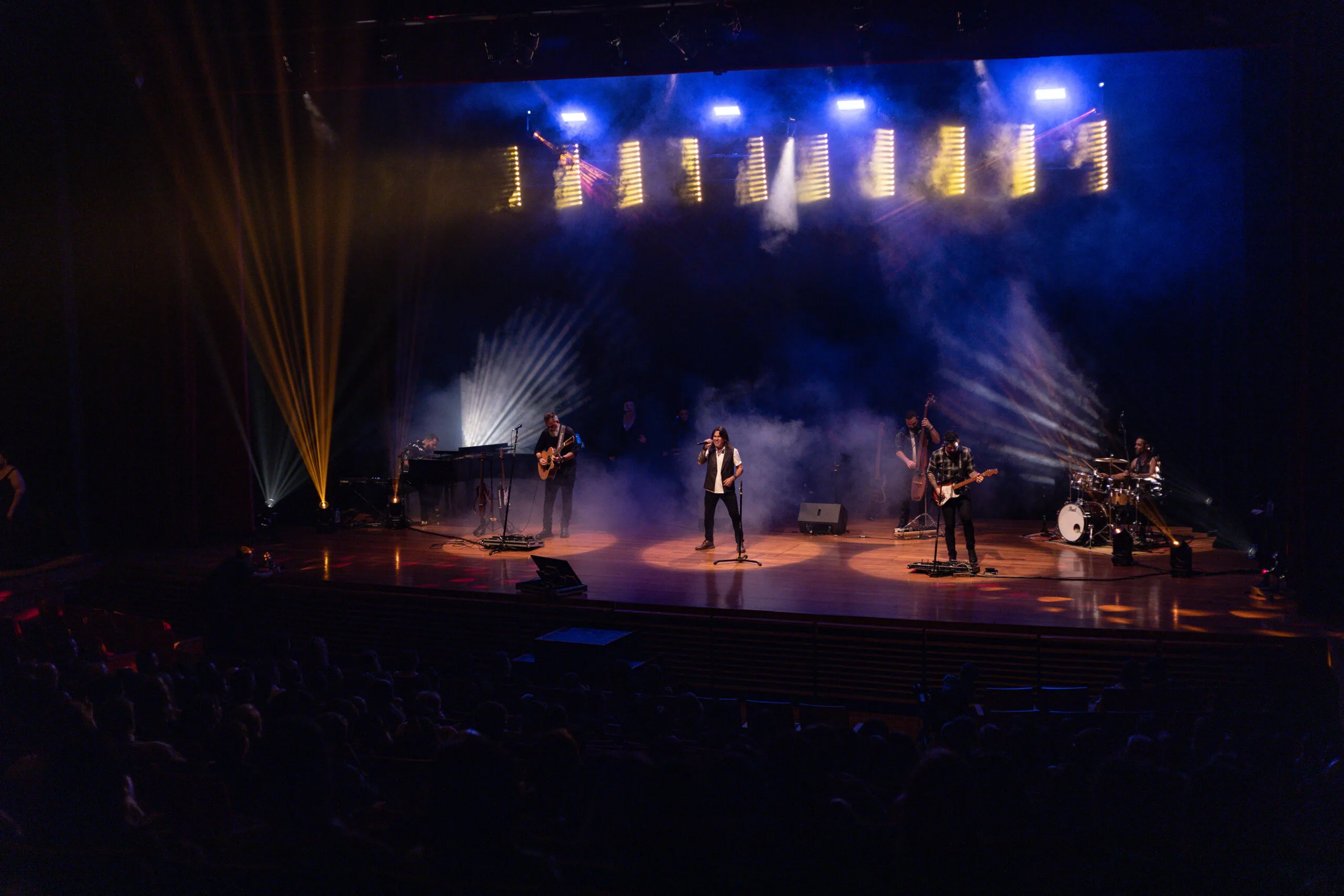 Venosa Sessions: um show que celebra 17 anos de histórias e rock em uma noite especial no Teatro Municipal de Uberlândia