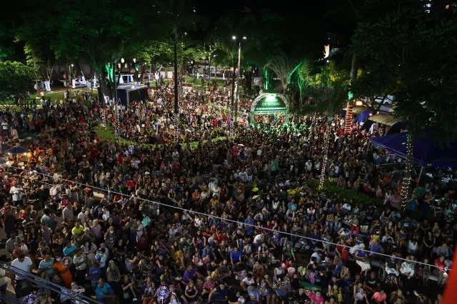 Janelas Encantadas celebra a chegada do Natal em Uberlândia