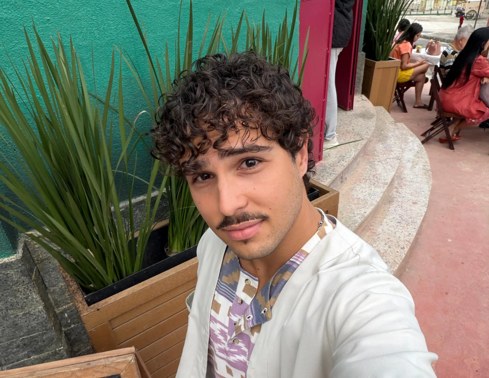 Igor Jansen estreia em “Por Você” como Maike e aposta no humor para marcar nova fase na carreira