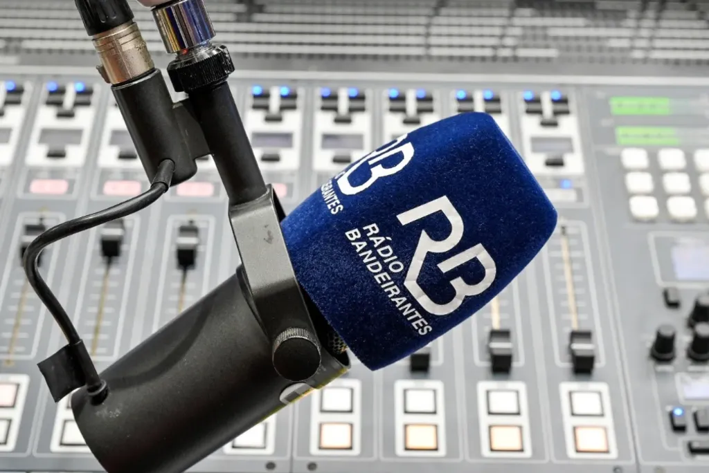 Rádio Bandeirantes comemora 88 anos com ações especiais na programação